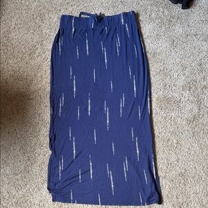 Casual Navy Maxi Skirt with Subtle White Stripe Detail